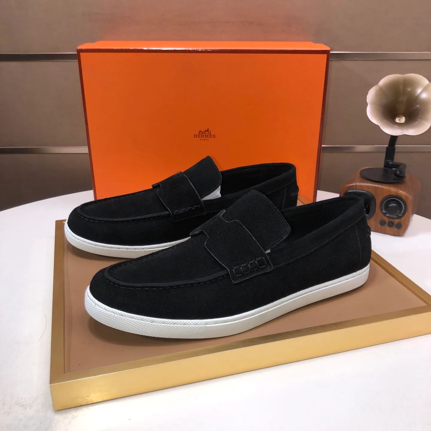 Men's shoes💰560💰[HERMES] (cowhide lining)🍀Italian top luxury🍀He does not pursue novel styles and gorgeous colors, but attracts the favor of successful men with his flawless, elegant and classic style. Formal leather shoes This very comfortable, simple and stable style allows you to easily match any style! The pattern is absolutely 1:1 refined from the original case, and we strive for excellence in materials, imported cowhide + cowhide lining💪💪💪extraordinary texture👍! .Code number: 39-45 (45 customized)